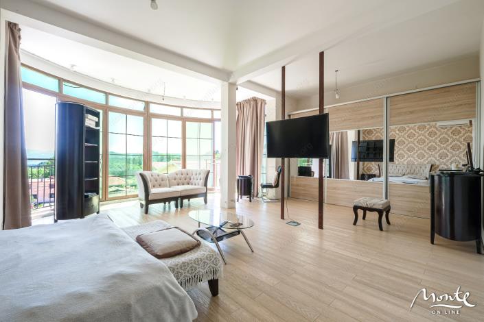 Image No.34-6 Bed House for sale