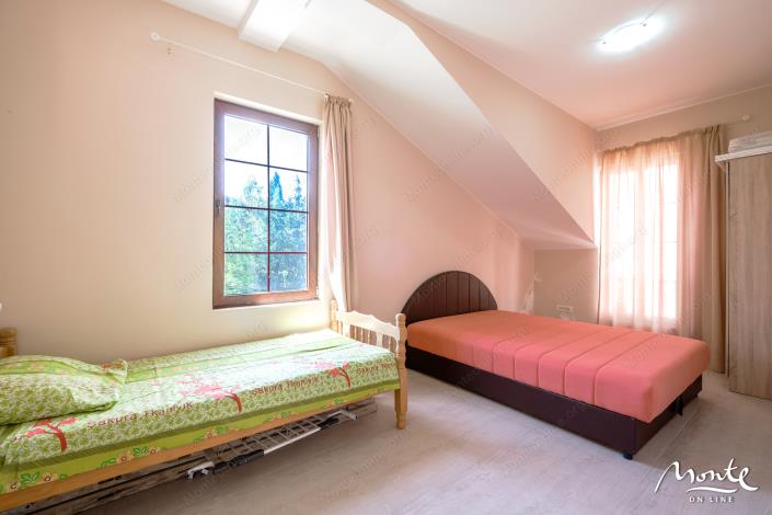 Image No.42-6 Bed House for sale