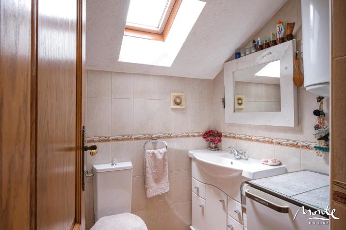 Image No.9-Chalet de 4 chambres à vendre à Kotor