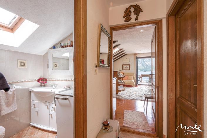 Image No.11-Chalet de 4 chambres à vendre à Kotor