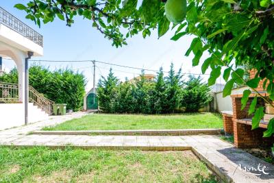 dom-s-apartamentami-sutomore-03