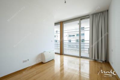 prostornaya-2-spalnaya-kvartira-v-dome-okov-budva_08