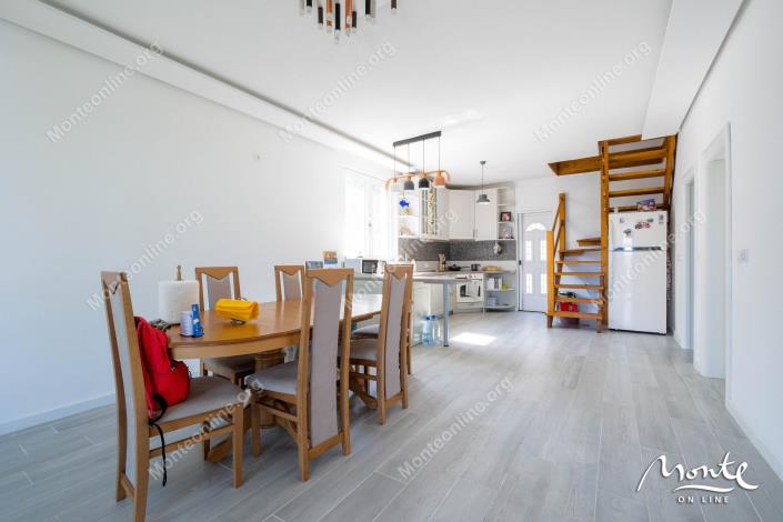 Image No.10-3 Bed House for sale