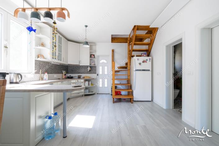 Image No.11-3 Bed House for sale