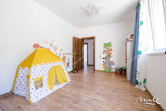 Image No.25-3 Bed House for sale