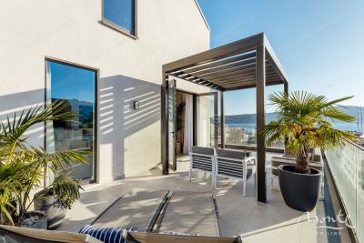 novyj-penthaus-v-porto-montenegro-s-potryasayushhim-vidom-na-boka-kotorskij-zaliv_07