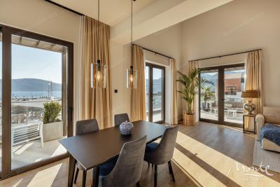 novyj-penthaus-v-porto-montenegro-s-potryasayushhim-vidom-na-boka-kotorskij-zaliv_10