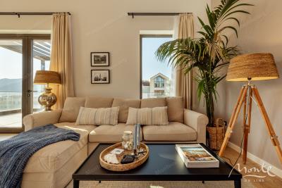 novyj-penthaus-v-porto-montenegro-s-potryasayushhim-vidom-na-boka-kotorskij-zaliv_12