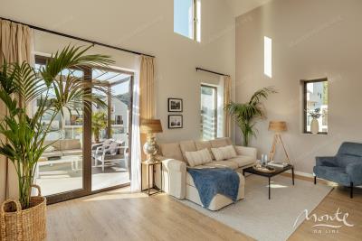 novyj-penthaus-v-porto-montenegro-s-potryasayushhim-vidom-na-boka-kotorskij-zaliv_13