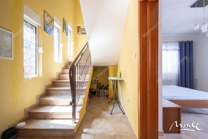 Image No.4-3 Bed House for sale