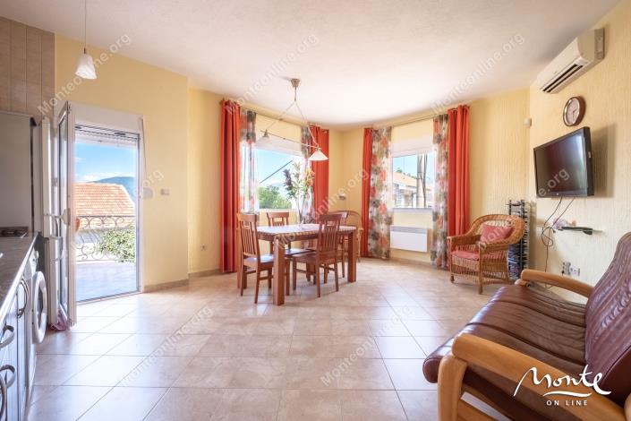 Image No.8-3 Bed House for sale