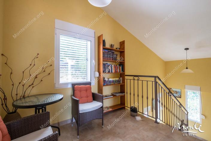 Image No.18-3 Bed House for sale