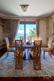 prostornyj-dom-s-vidom-na-more-i-apartamentami-dlya-arendy-v-shushane-bar_11