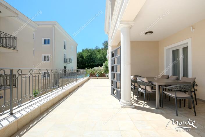 Image No.25-3 Bed Flat for sale