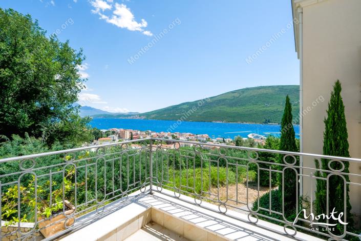 Image No.27-3 Bed Flat for sale