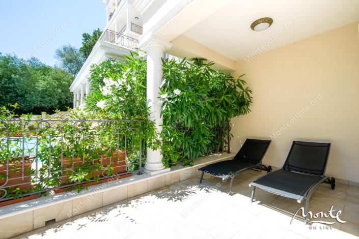 Image No.29-3 Bed Flat for sale