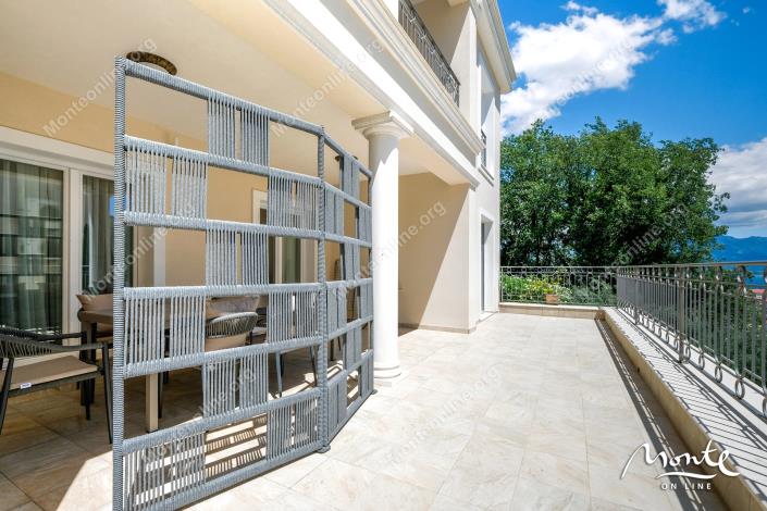 Image No.28-3 Bed Flat for sale