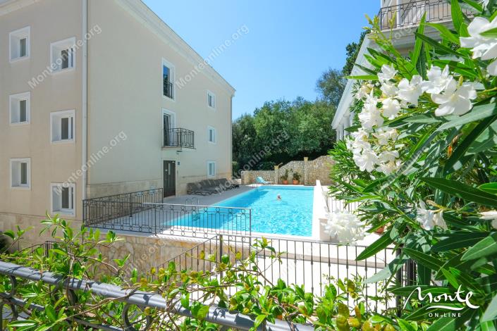 Image No.30-3 Bed Flat for sale