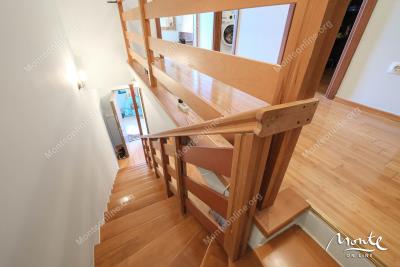 uyutnyj-tryohkomnatnyj-dupleks-s-vidom-na-more-risan_14