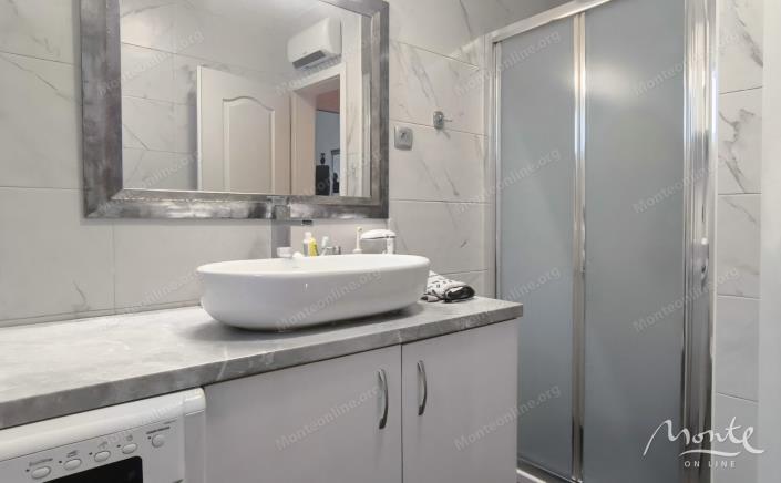 Image No.15-2 Bed Flat for sale