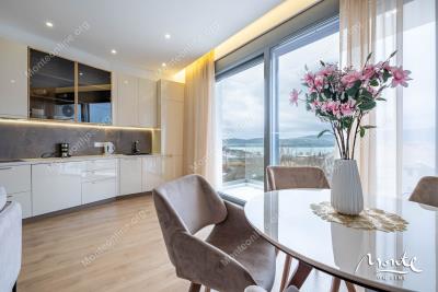 novyj-apartament-s-2-spalnyami-v-sovremennom-zhilom-dome-v-tivate_06