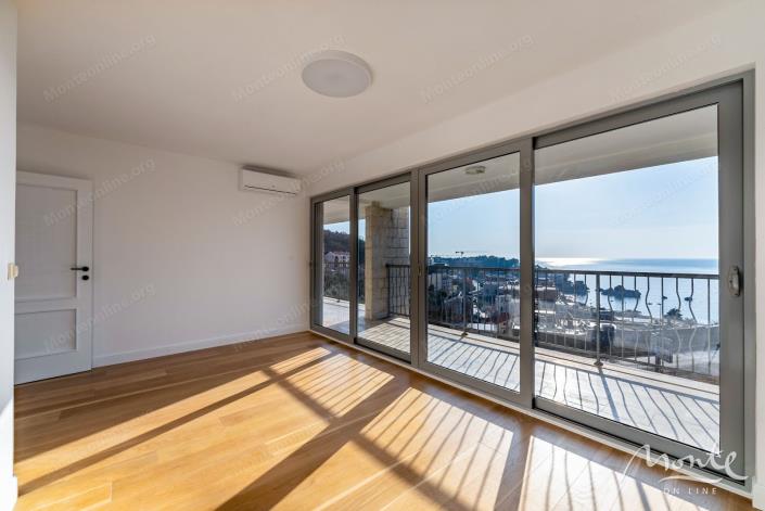 Image No.2-Appartement de 3 chambres à vendre à Budva