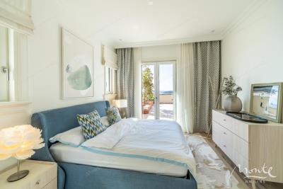 dizajnerskaya-2-spalnaya-kvartira-s-vidom-na-more-v-marina-village-lustica-bay_16