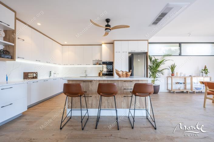 Image No.10-3 Bed Villa for sale