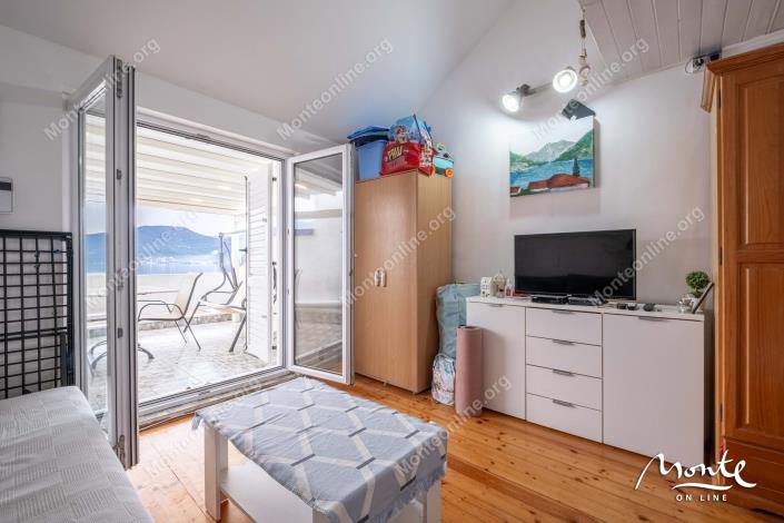 Image No.2-Appartement de 1 chambre à vendre à Tivat