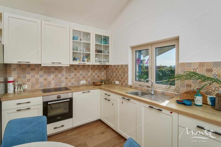 Image No.10-Villa de 2 chambres à vendre à Tivat