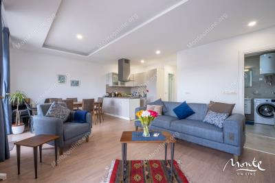 prostornaya-kvartira-s-2-spalnyami-panoramnym-vidom-na-more-i-bolshoj-terrasoj-v-tivate_06