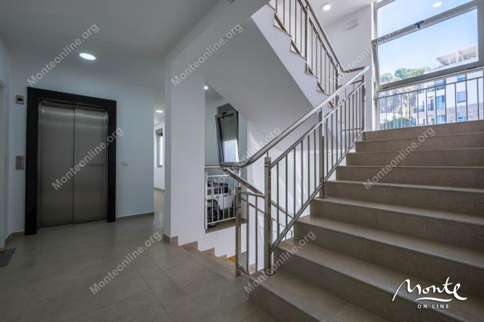 Image No.24-Appartement de 2 chambres à vendre à Tivat