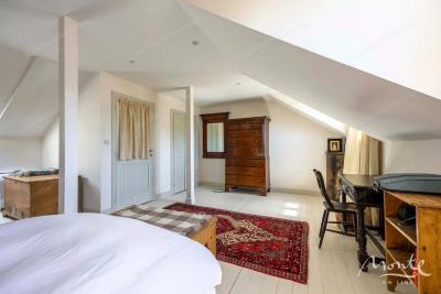 otrestavrirovannyj-kamennyj-dom-s-vidom-na-more-v-dzhurichi-kotorskij-zaliv_15