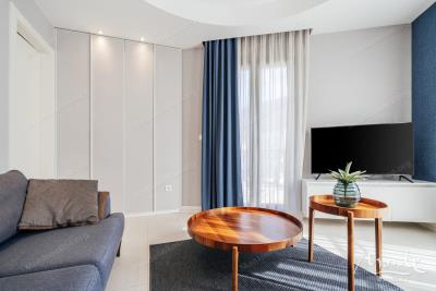 stilnaya-kvartira-s-1-spalnej-v-sovremennom-zhilom-komplekse-v-tivate_04