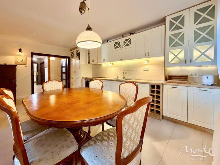 Image No.5-3 Bed Flat for sale