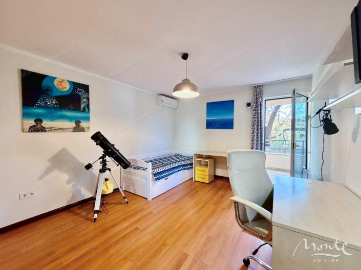 Image No.6-3 Bed Flat for sale