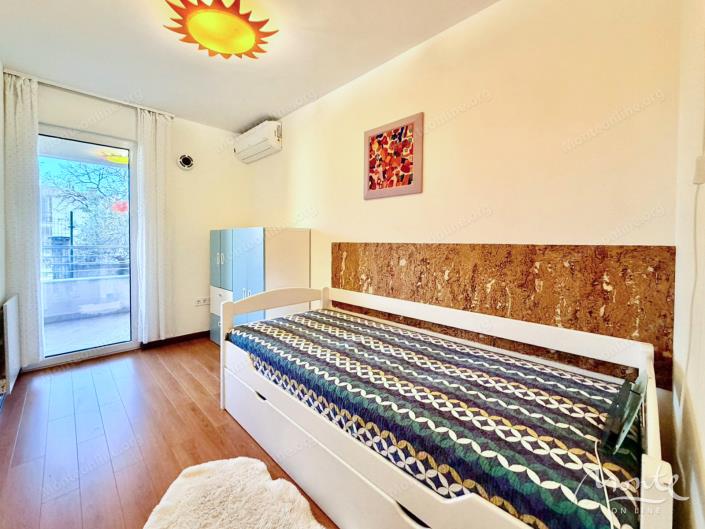 Image No.8-3 Bed Flat for sale