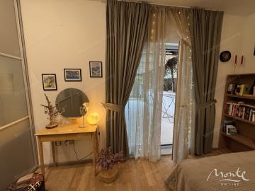 uyutnaya-kvartira-s-2-spalnyami-s-vidom-na-zaliv-v-dobrote_09