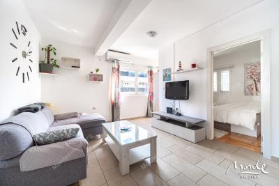 svetlaya-kvartira-s-2-spalnyami-terrasoj-i-parkingom-v-tivate-donya-lastva_06