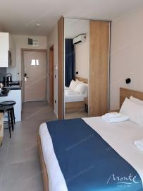 studiya-v-apart-otele-royal-blue-resort-residence-v-kavache-tivat_02