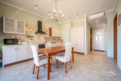 panoramnyj-apartament-s-1-spalnej-v-komplekse-s-bassejnom-orahovacz_07