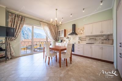 panoramnyj-apartament-s-1-spalnej-v-komplekse-s-bassejnom-orahovacz_13