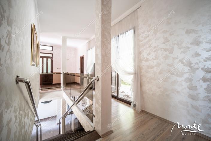 Image No.13-3 Bed House for sale