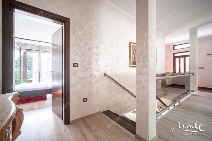 Image No.14-3 Bed House for sale