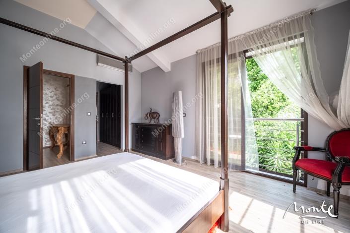 Image No.19-3 Bed House for sale