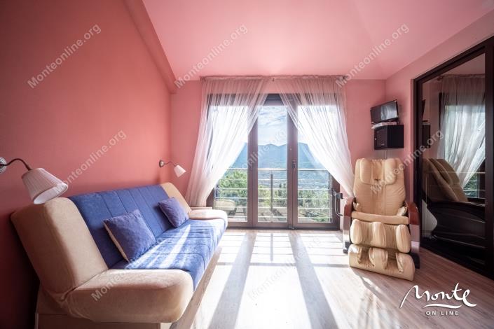 Image No.25-3 Bed House for sale