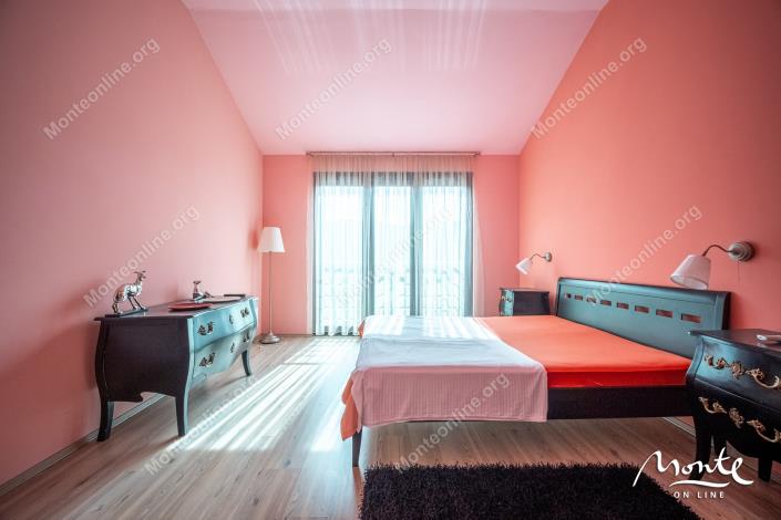 Image No.27-3 Bed House for sale