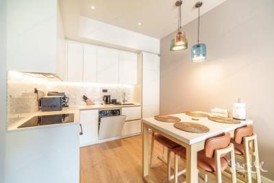 sovremennaya-kvartira-s-1-spalnej-v-komplekse-boka-place-porto-montenegro_13