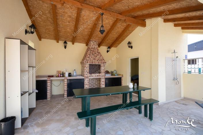 Image No.10-3 Bed House for sale