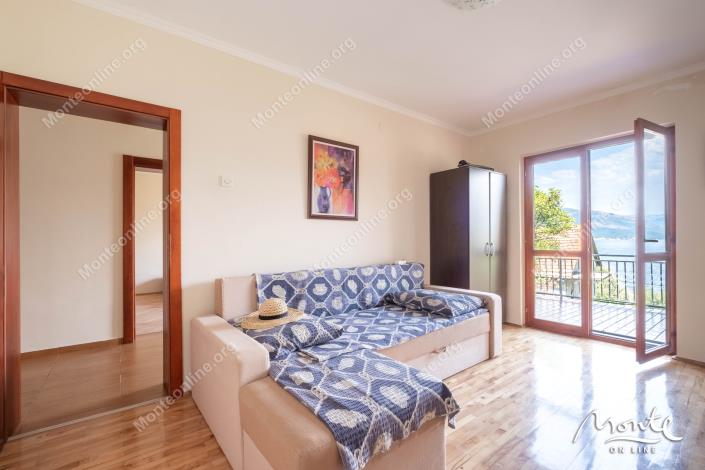 Image No.19-3 Bed House for sale